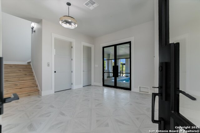 Image 11 of 46 For 420 Lake  