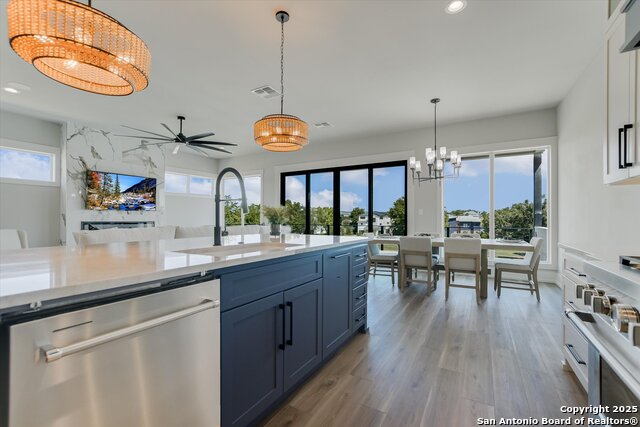 Image 19 of 46 For 420 Lake  