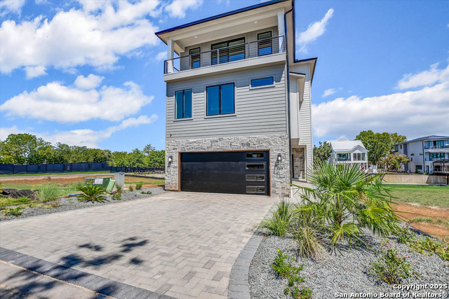 Image 2 of 46 For 420 Lake  