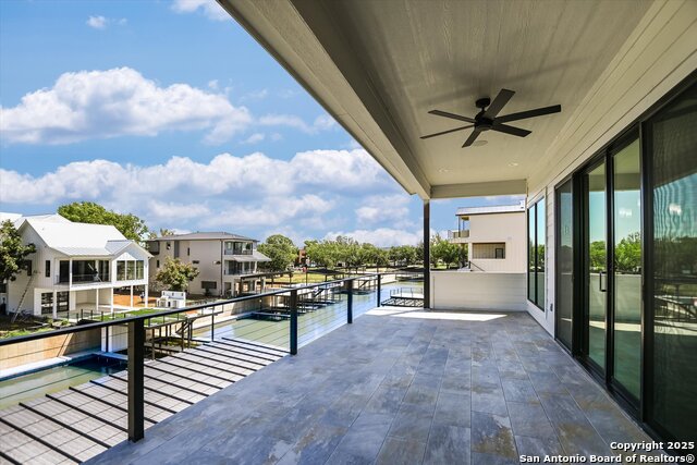 Image 22 of 46 For 420 Lake  