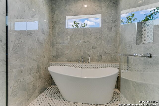 Image 26 of 46 For 420 Lake  