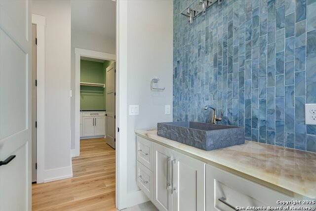 Image 27 of 46 For 420 Lake  