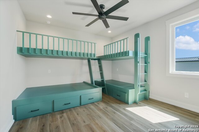 Image 36 of 46 For 420 Lake  