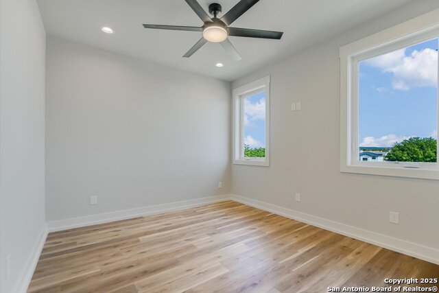 Image 38 of 46 For 420 Lake  