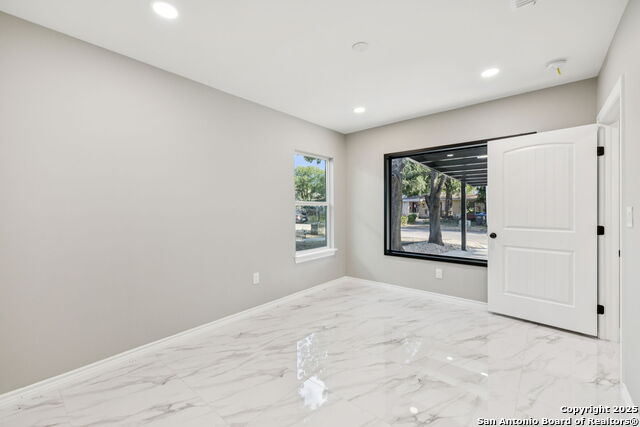 Image 10 of 21 For 110 Weizmann