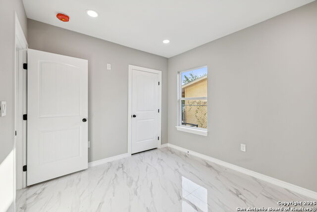 Image 15 of 21 For 110 Weizmann