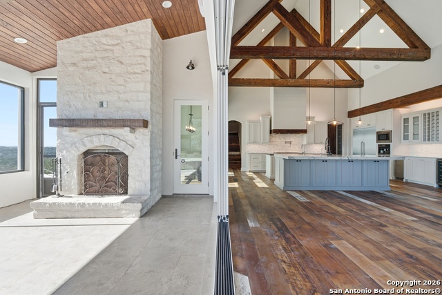 Image 35 of 49 For 22605 Homestead Mesa