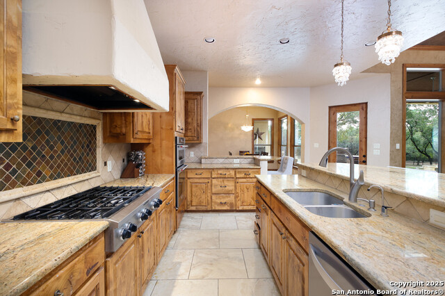 Image 16 of 43 For 26730 Rockwall Pkwy