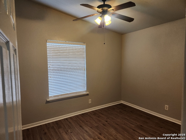 Image 3 of 5 For 6018 Royal Valley