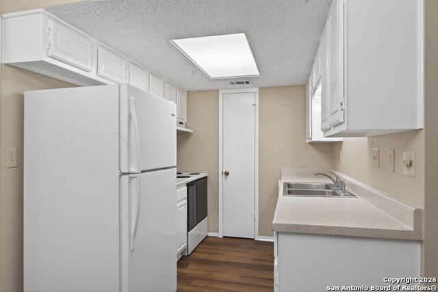 Image 9 of 26 For 4834 Sorrento