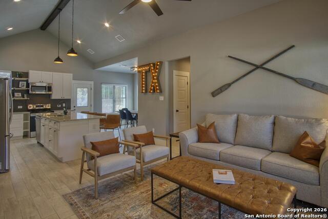 Image 3 of 21 For 1112 Green Hill