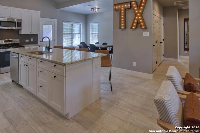 Image 4 of 21 For 1112 Green Hill