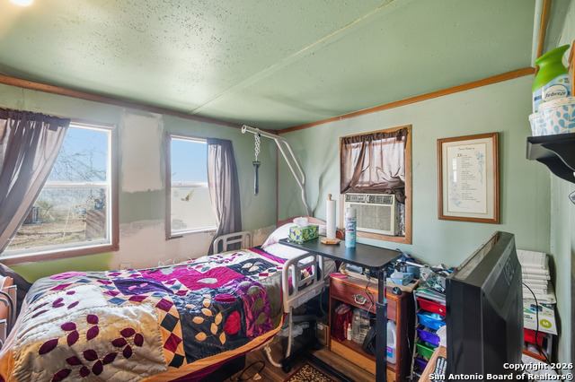 Listing photo id 12 for 4911 Jim Daniel