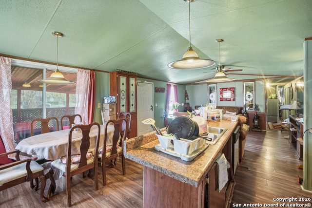 Listing photo id 23 for 4911 Jim Daniel