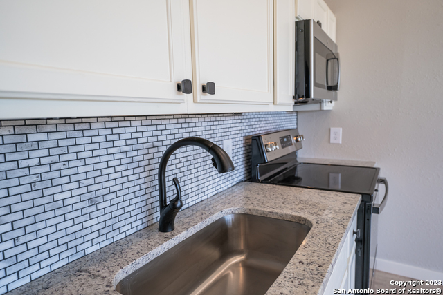 Image 9 of 20 For 1225 Texas Oaks  D