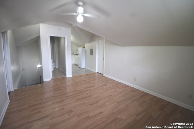 Image 6 of 17 For 232 Cornell Ave  201