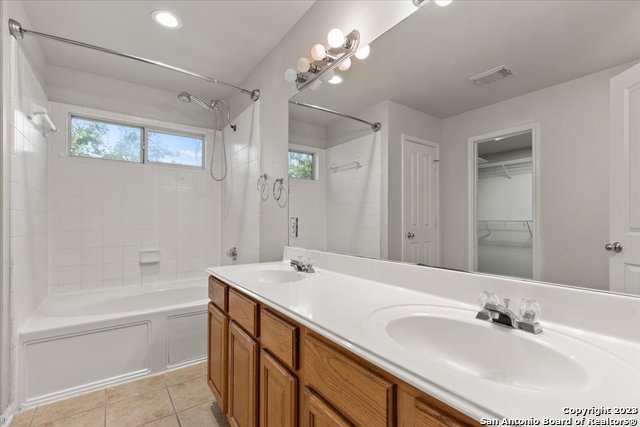 Image 17 of 28 For 208 Valona Dr