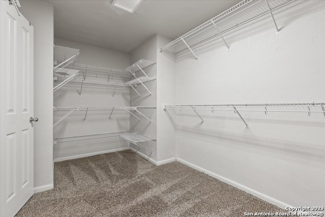 Image 19 of 28 For 208 Valona Dr