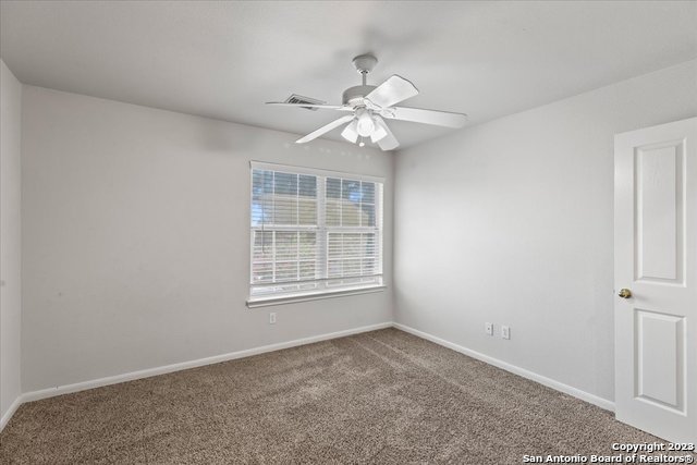 Image 22 of 28 For 208 Valona Dr