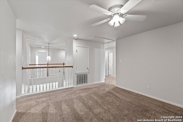 Image 24 of 28 For 208 Valona Dr