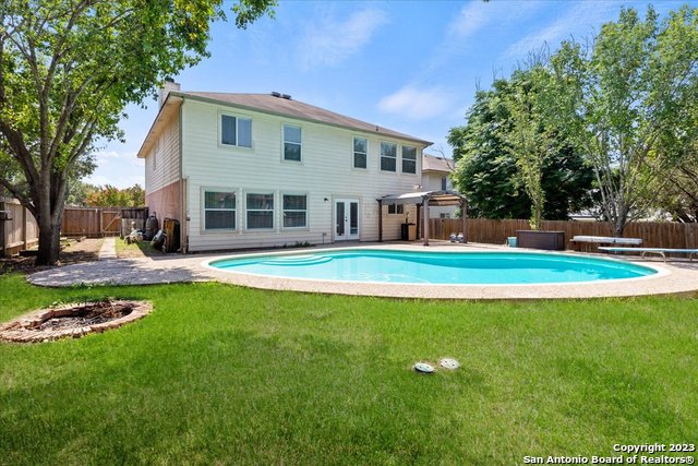 Image 28 of 28 For 208 Valona Dr