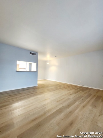 Image 2 of 15 For 8401 New Braunfels Ave N 218