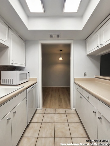 Image 8 of 15 For 8401 New Braunfels Ave N 218