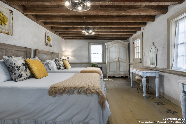 Image 5 of 25 For 104 Austin  