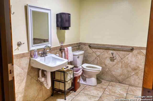 Image 14 of 24 For 4154 Swans Landing