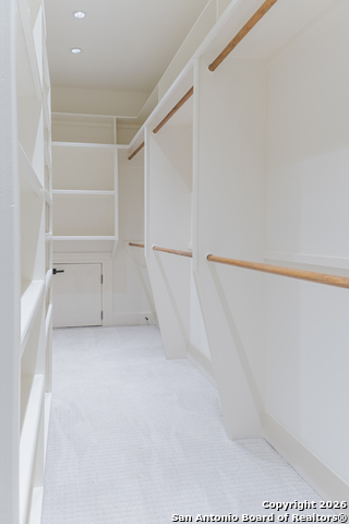 Image 28 of 29 For 215 Annie St  E