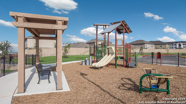 Listing photo id 50 for 10717 Dazzle