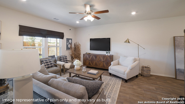 Listing photo id 3 for 10709 Dazzle