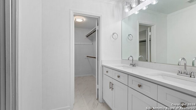 Image 13 of 16 For 5854 Royal Ridge