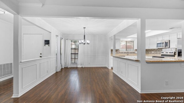 Image 6 of 16 For 5854 Royal Ridge