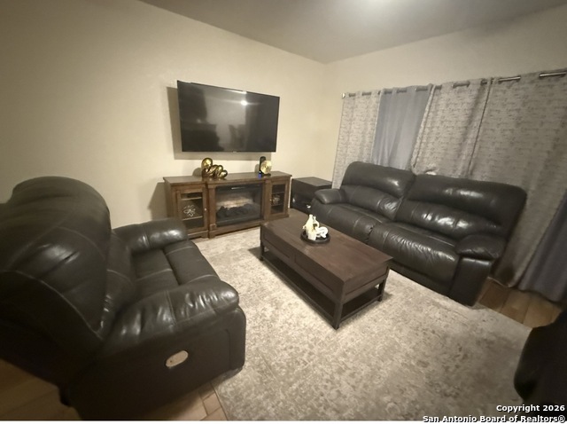 Image 13 of 31 For 114 Katy Way