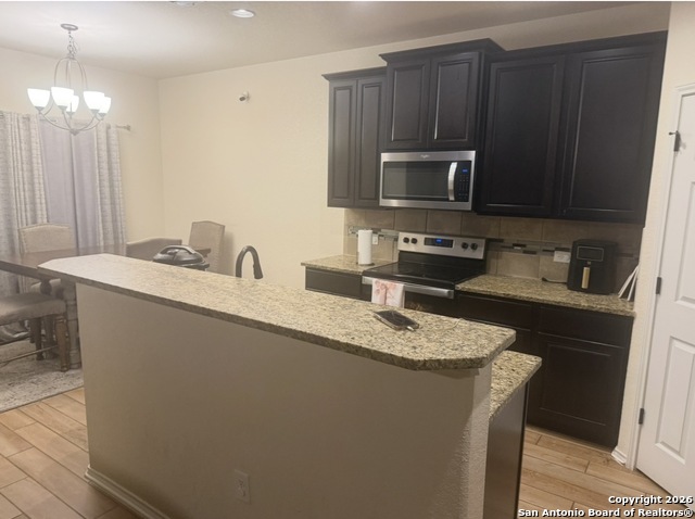 Image 19 of 31 For 114 Katy Way