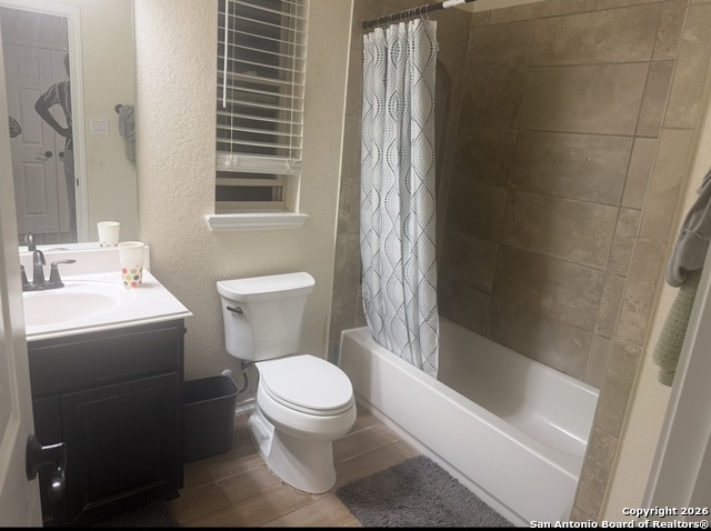 Image 23 of 31 For 114 Katy Way