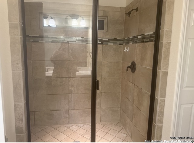 Image 29 of 31 For 114 Katy Way