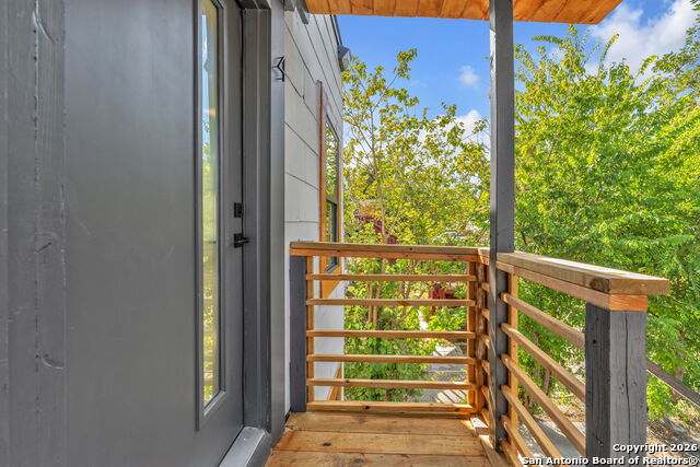 Image 23 of 36 For 1505 Woodlawn  3