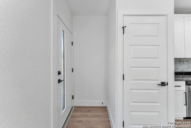 Image 24 of 36 For 1505 Woodlawn  3