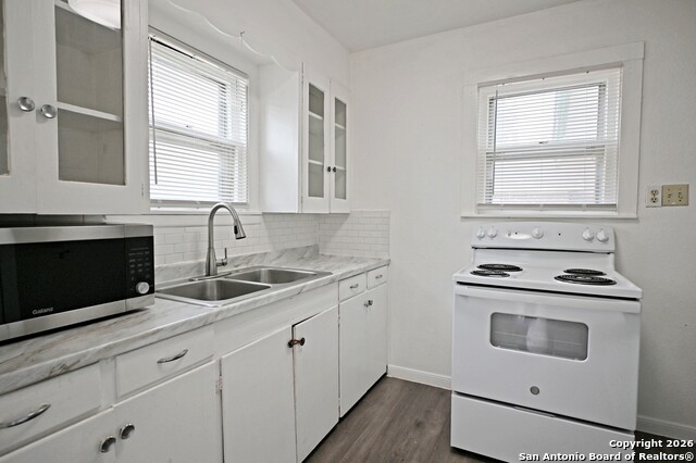 Image 15 of 18 For 968 Cedar E 100