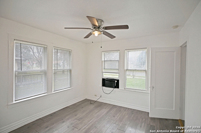 Image 8 of 18 For 968 Cedar E 100