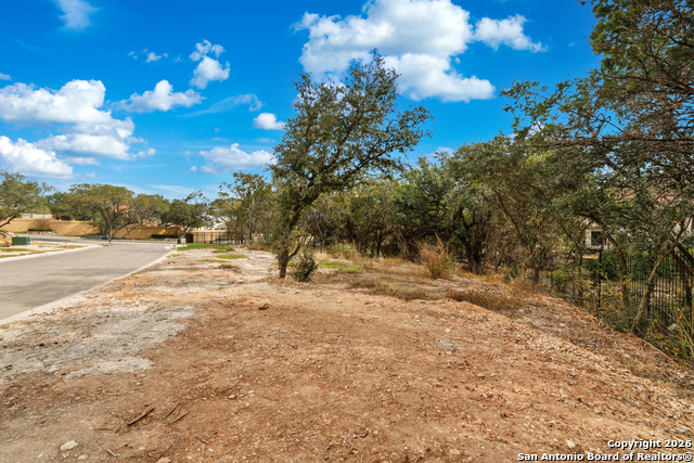 Image 7 of 18 For 6610 Live Oak Valley