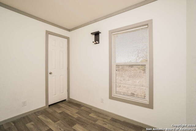 Image 11 of 32 For 193 Live Oaks  3