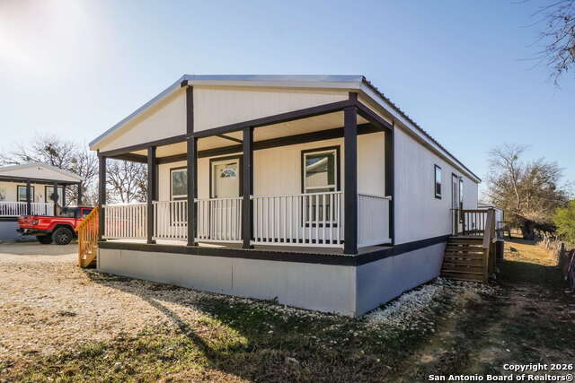 Image 2 of 32 For 193 Live Oaks  3