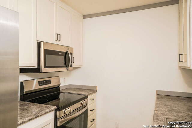 Image 23 of 32 For 193 Live Oaks  3