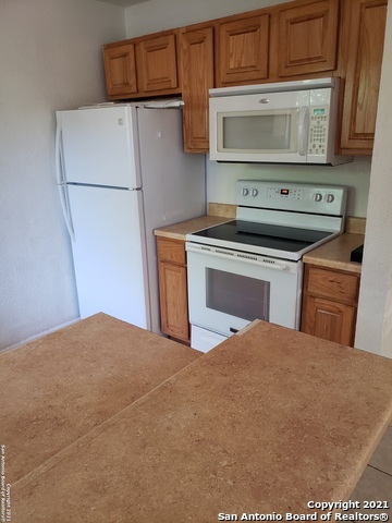 Image 3 of 7 For 634 Hood St  