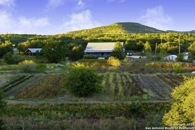 Image 14 of 40 For 13977 Ranch Road 2325