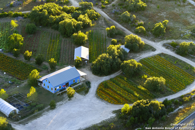 Image 18 of 40 For 13977 Ranch Road 2325