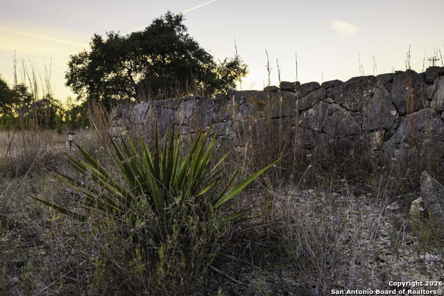 Image 25 of 40 For 13977 Ranch Road 2325